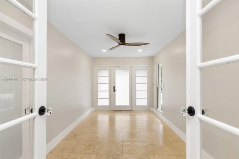Casa en venta en Surfside, Florida, 3 dormitorios, 152.08 m2 № 2368300 - foto 7