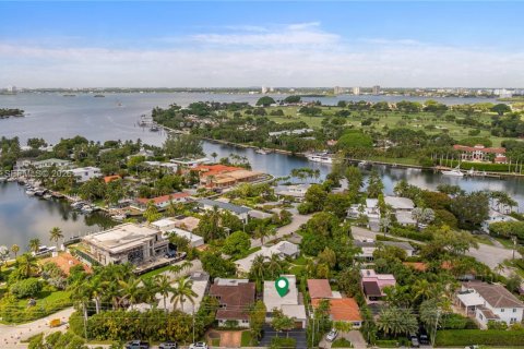 Casa en venta en Surfside, Florida, 3 dormitorios, 152.08 m2 № 2368300 - foto 5