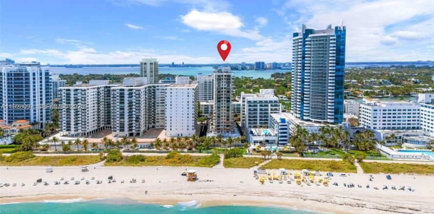 Condominio en Miami Beach, Florida, 1 dormitorio  № 1976810