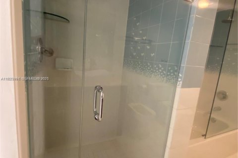 Condominio en alquiler en Miami Beach, Florida, 1 dormitorio, 91.69 m2 № 1976810 - foto 11