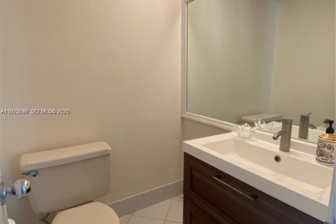 Condominio en alquiler en Miami Beach, Florida, 1 dormitorio, 91.69 m2 № 1976810 - foto 13