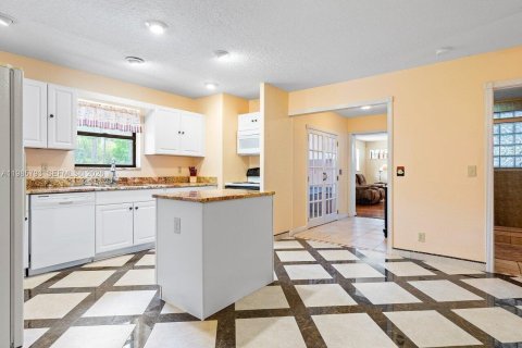 Купить виллу или дом в Локсахатчи-Гроувс, Флорида 4 спальни, 222.97м2, № 2047968 - фото 14