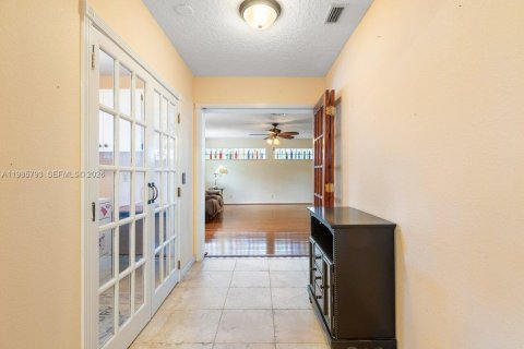 Купить виллу или дом в Локсахатчи-Гроувс, Флорида 4 спальни, 222.97м2, № 2047968 - фото 23