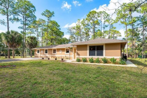 Купить виллу или дом в Локсахатчи-Гроувс, Флорида 4 спальни, 222.97м2, № 2047968 - фото 9