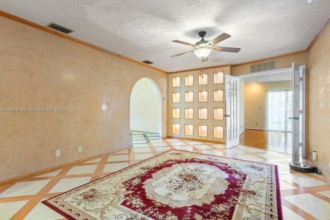 Купить виллу или дом в Локсахатчи-Гроувс, Флорида 4 спальни, 222.97м2, № 2047968 - фото 12