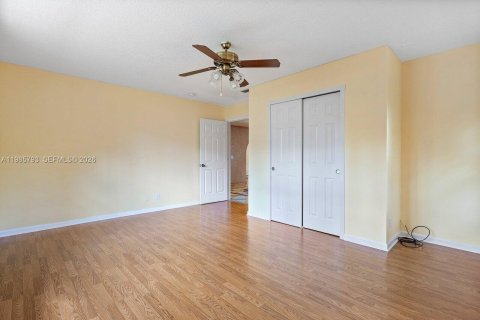 Купить виллу или дом в Локсахатчи-Гроувс, Флорида 4 спальни, 222.97м2, № 2047968 - фото 19