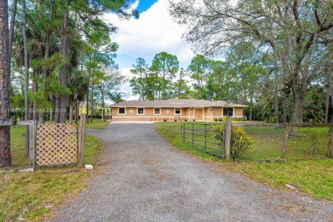 Купить виллу или дом в Локсахатчи-Гроувс, Флорида 4 спальни, 222.97м2, № 2047968 - фото 7