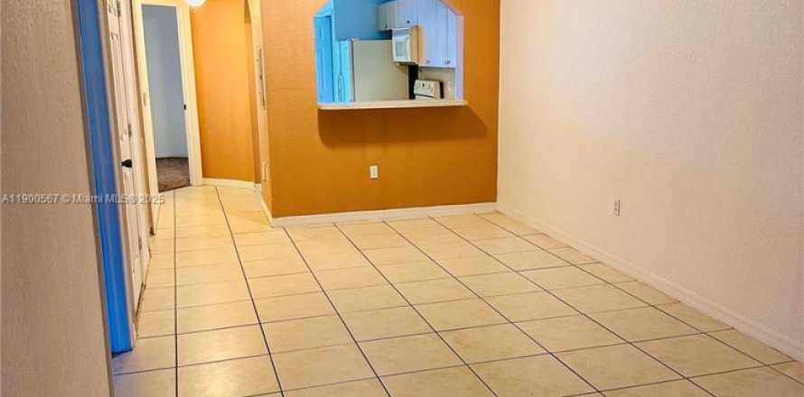Condominio en Homestead, Florida, 2 dormitorios  № 1951456