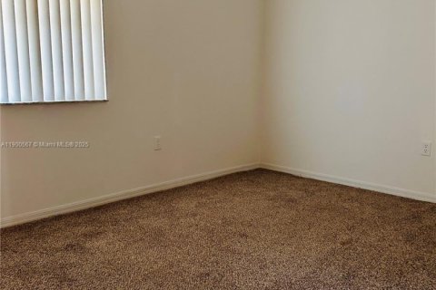 Condominio en alquiler en Homestead, Florida, 2 dormitorios, 76.37 m2 № 1951456 - foto 2