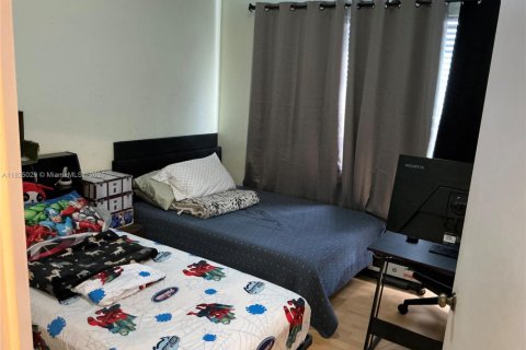 Townhouse in Deerfield Beach, Florida 3 bedrooms, 121.52 sq.m. № 1790768 - photo 17