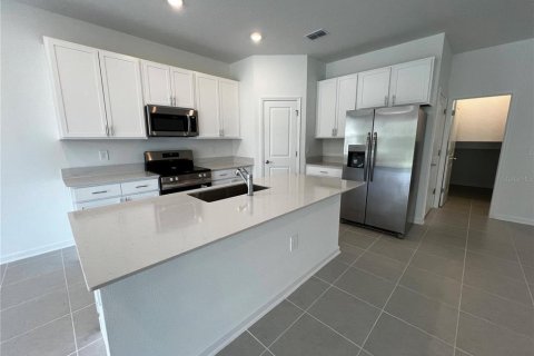 Casa en alquiler en Apopka, Florida, 5 dormitorios, 322.19 m2 № 1918741 - foto 6