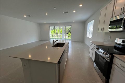 Casa en alquiler en Apopka, Florida, 5 dormitorios, 322.19 m2 № 1918741 - foto 9