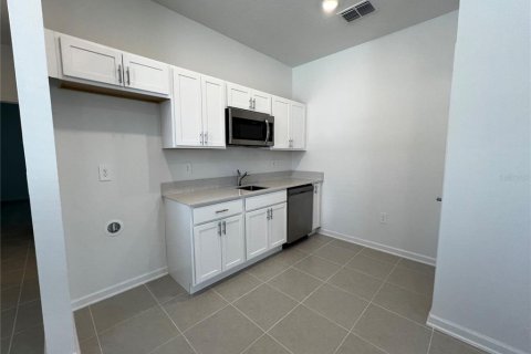 Casa en alquiler en Apopka, Florida, 5 dormitorios, 322.19 m2 № 1918741 - foto 18
