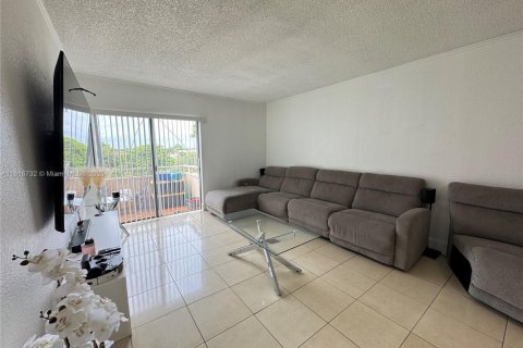 Copropriété à louer à Hialeah, Floride: 1 chambre, 61.32 m2 № 1973671 - photo 3