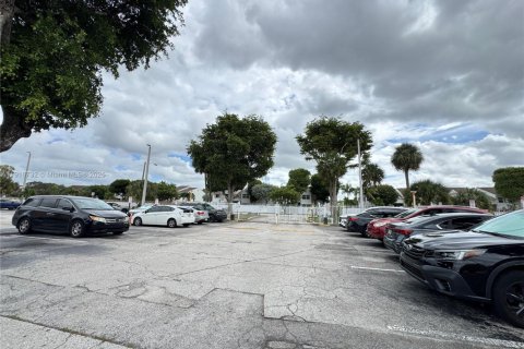 Copropriété à louer à Hialeah, Floride: 1 chambre, 61.32 m2 № 1973671 - photo 22