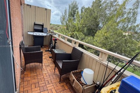 Copropriété à louer à Hialeah, Floride: 1 chambre, 61.32 m2 № 1973671 - photo 15