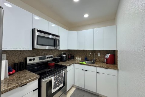 Copropriété à louer à Hialeah, Floride: 1 chambre, 61.32 m2 № 1973671 - photo 7