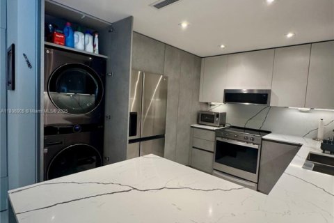 Condo in Bal Harbour, Florida, 2 bedrooms  № 1739294 - photo 6