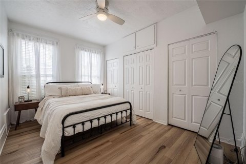 House in Lakeland, Florida 4 bedrooms, 190.26 sq.m. № 2148386 - photo 20