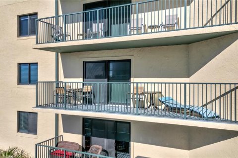 Condo in Daytona Beach, Florida, 2 bedrooms № 2288058 - photo 25