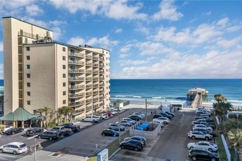 Condo in Daytona Beach, Florida, 2 bedrooms № 2288058 - photo 28