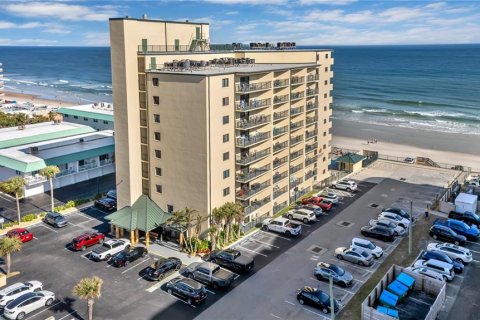 Condo in Daytona Beach, Florida, 2 bedrooms № 2288058 - photo 17
