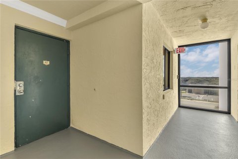 Condo in Daytona Beach, Florida, 2 bedrooms № 2288058 - photo 15
