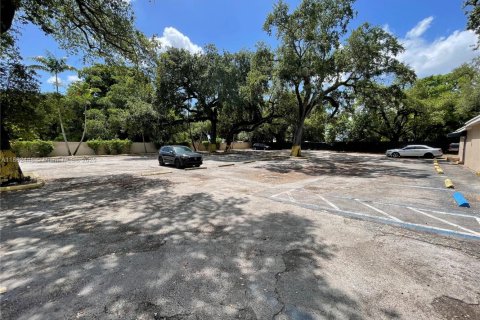 Commercial property in Pembroke Park, Florida № 1890278 - photo 7