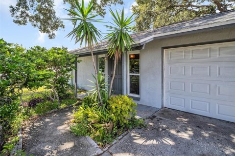 Casa en venta en Largo, Florida, 2 dormitorios, 83.61 m2 № 1880535 - foto 1