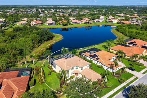 House in Bradenton, Florida 5 bedrooms, 308.25 sq.m. № 1758182 - photo 3