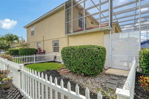 House in Bradenton, Florida 5 bedrooms, 308.25 sq.m. № 1758182 - photo 24