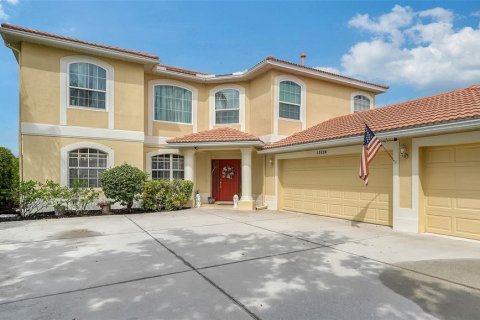 House in Bradenton, Florida 5 bedrooms, 308.25 sq.m. № 1758182 - photo 7
