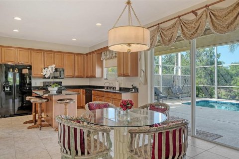 House in Bradenton, Florida 5 bedrooms, 308.25 sq.m. № 1758182 - photo 14