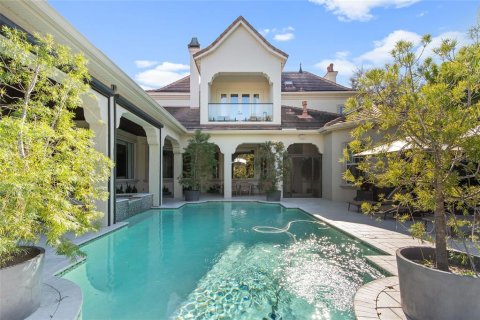House in Windermere, Florida 5 bedrooms, 699.46 sq.m. № 2100051 - photo 3