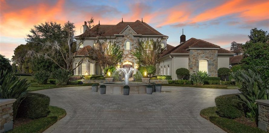 House in Windermere, Florida 5 bedrooms, 699.46 sq.m. № 2100051