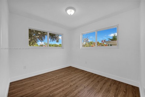 Villa ou maison à vendre à Plantation, Floride: 4 chambres, 131.18 m2 № 1964791 - photo 11