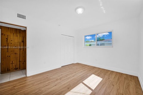 Villa ou maison à vendre à Plantation, Floride: 4 chambres, 131.18 m2 № 1964791 - photo 8