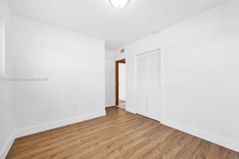 Villa ou maison à vendre à Plantation, Floride: 4 chambres, 131.18 m2 № 1964791 - photo 16