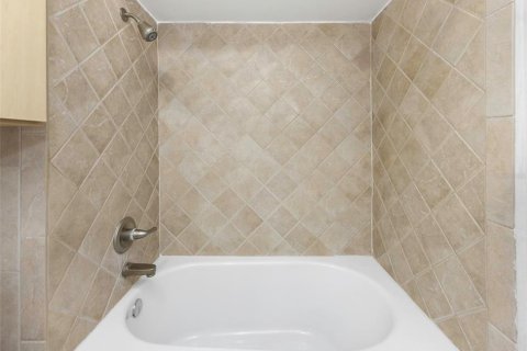Купить кондоминиум в Клируотер, Флорида 4 комнаты, 93.09м2, № 2098319 - фото 23