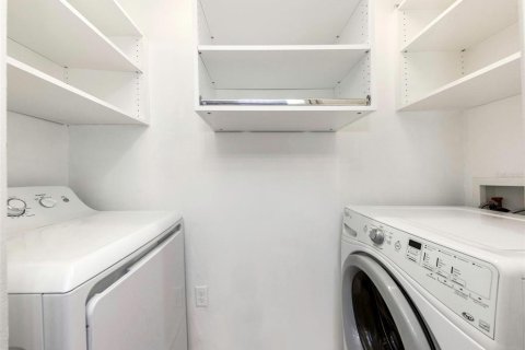 Купить кондоминиум в Клируотер, Флорида 4 комнаты, 93.09м2, № 2098319 - фото 24