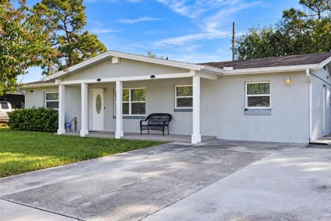 Villa ou maison à Orlando, Floride 3 chambres, 108.7 m2 № 2389142