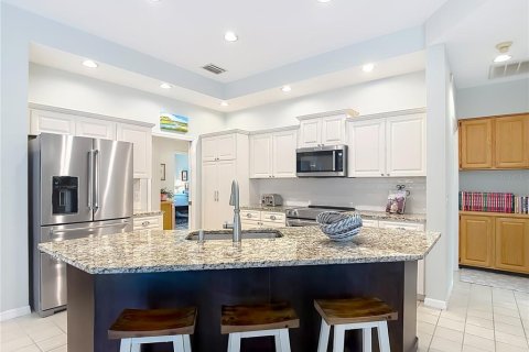 Villa ou maison à vendre à Tampa, Floride: 4 chambres, 276.38 m2 № 2425703 - photo 6