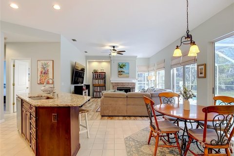 Villa ou maison à vendre à Tampa, Floride: 4 chambres, 276.38 m2 № 2425703 - photo 7