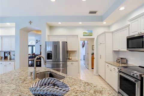 Villa ou maison à vendre à Tampa, Floride: 4 chambres, 276.38 m2 № 2425703 - photo 9