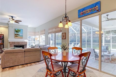 Villa ou maison à vendre à Tampa, Floride: 4 chambres, 276.38 m2 № 2425703 - photo 14