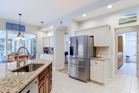 Villa ou maison à vendre à Tampa, Floride: 4 chambres, 276.38 m2 № 2425703 - photo 2