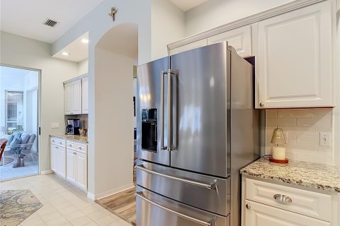 Villa ou maison à vendre à Tampa, Floride: 4 chambres, 276.38 m2 № 2425703 - photo 5