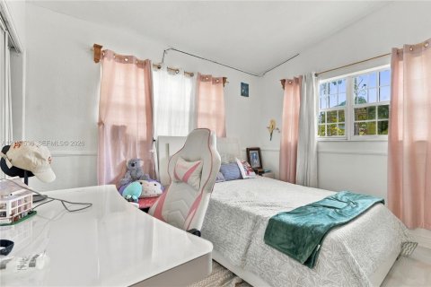 Villa ou maison à vendre à North Miami Beach, Floride: 4 chambres, 155.15 m2 № 2422919 - photo 24