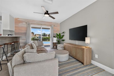 Villa ou maison à vendre à Tampa, Floride: 3 chambres, 152.45 m2 № 2360761 - photo 5