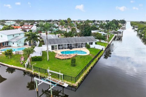 Villa ou maison à vendre à Tampa, Floride: 3 chambres, 152.45 m2 № 2360761 - photo 2